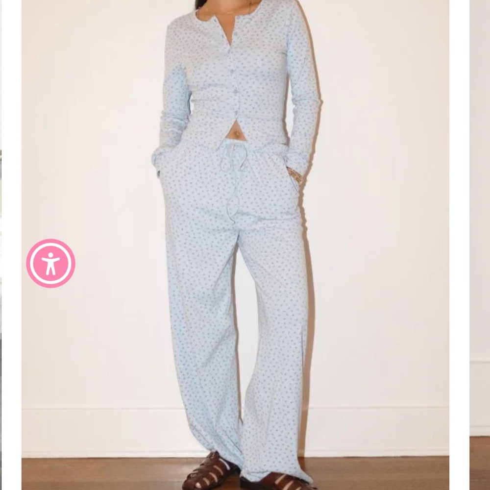 Blue floral lounge set